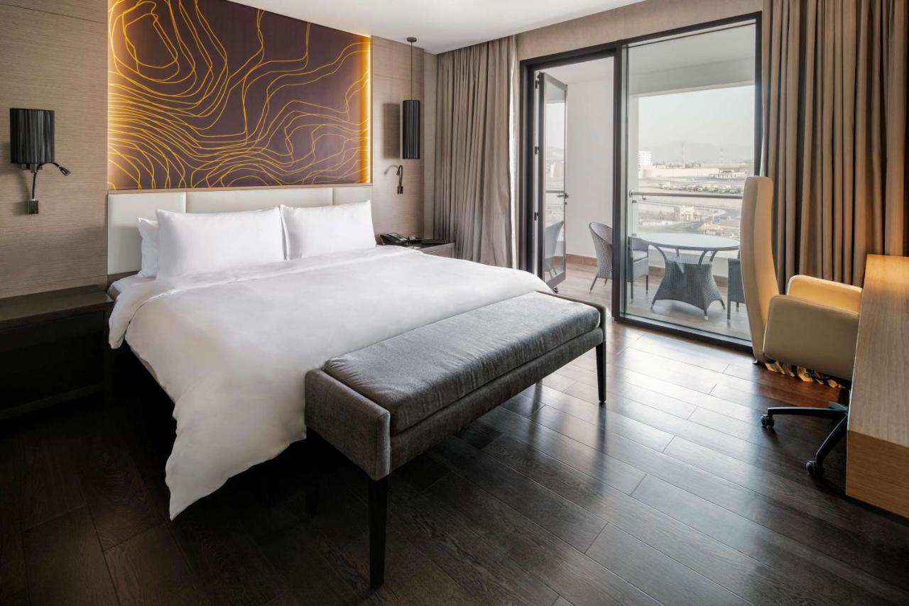 Radisson Collection Muscat, Hormuz Grand Ξενοδοχείο Εξωτερικό φωτογραφία Deluxe Room