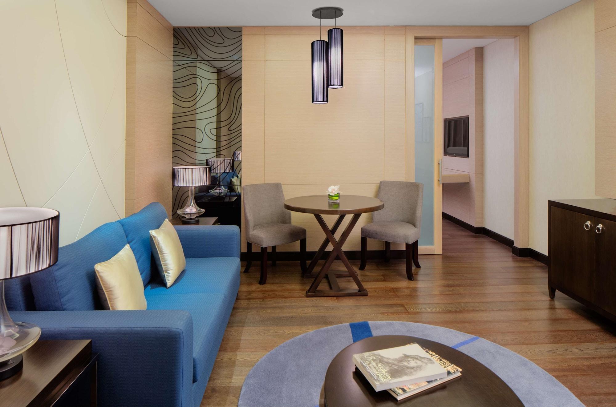Radisson Collection Muscat, Hormuz Grand Ξενοδοχείο Εξωτερικό φωτογραφία A suite at the hotel