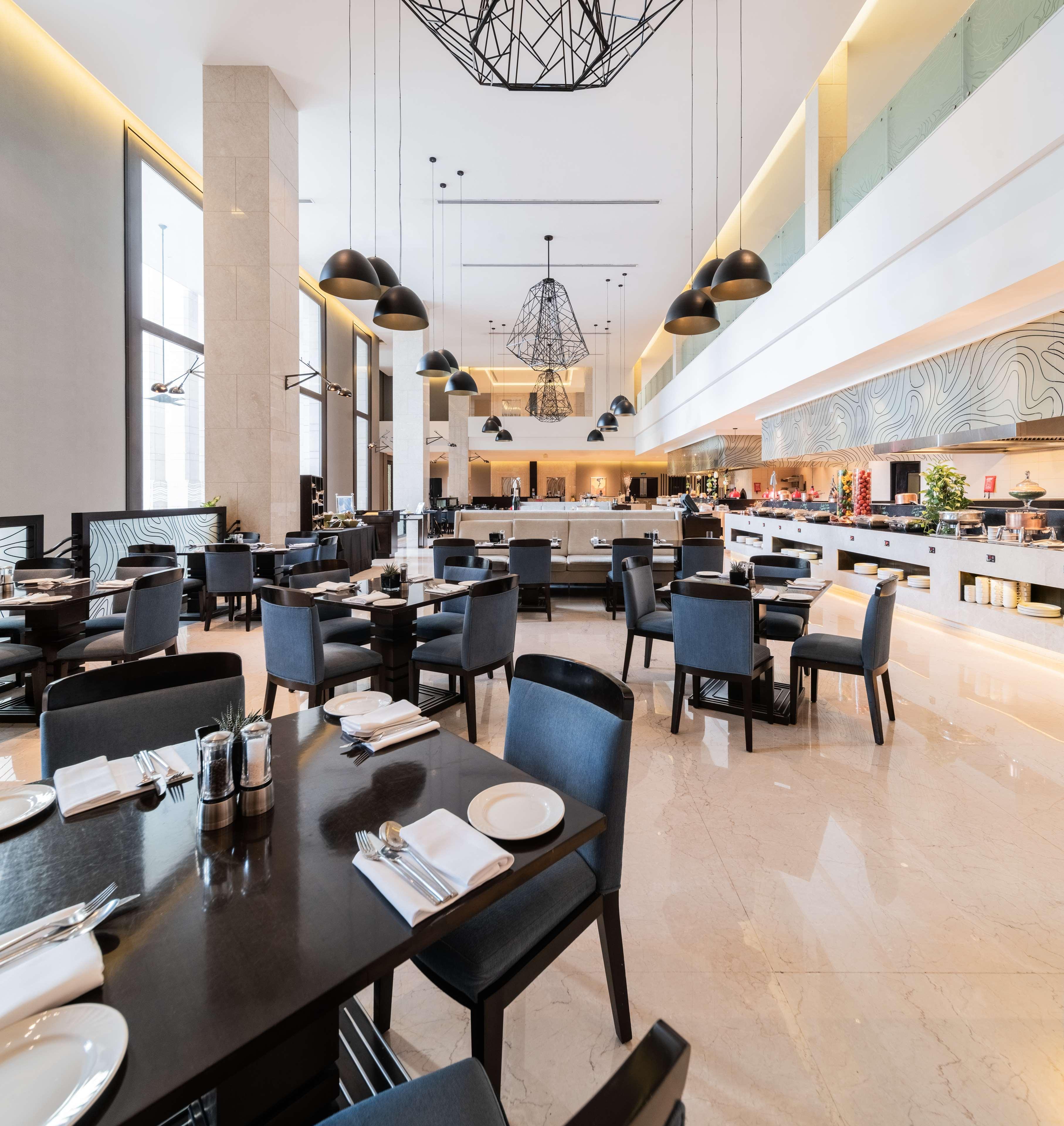Radisson Collection Muscat, Hormuz Grand Ξενοδοχείο Εξωτερικό φωτογραφία The restaurant