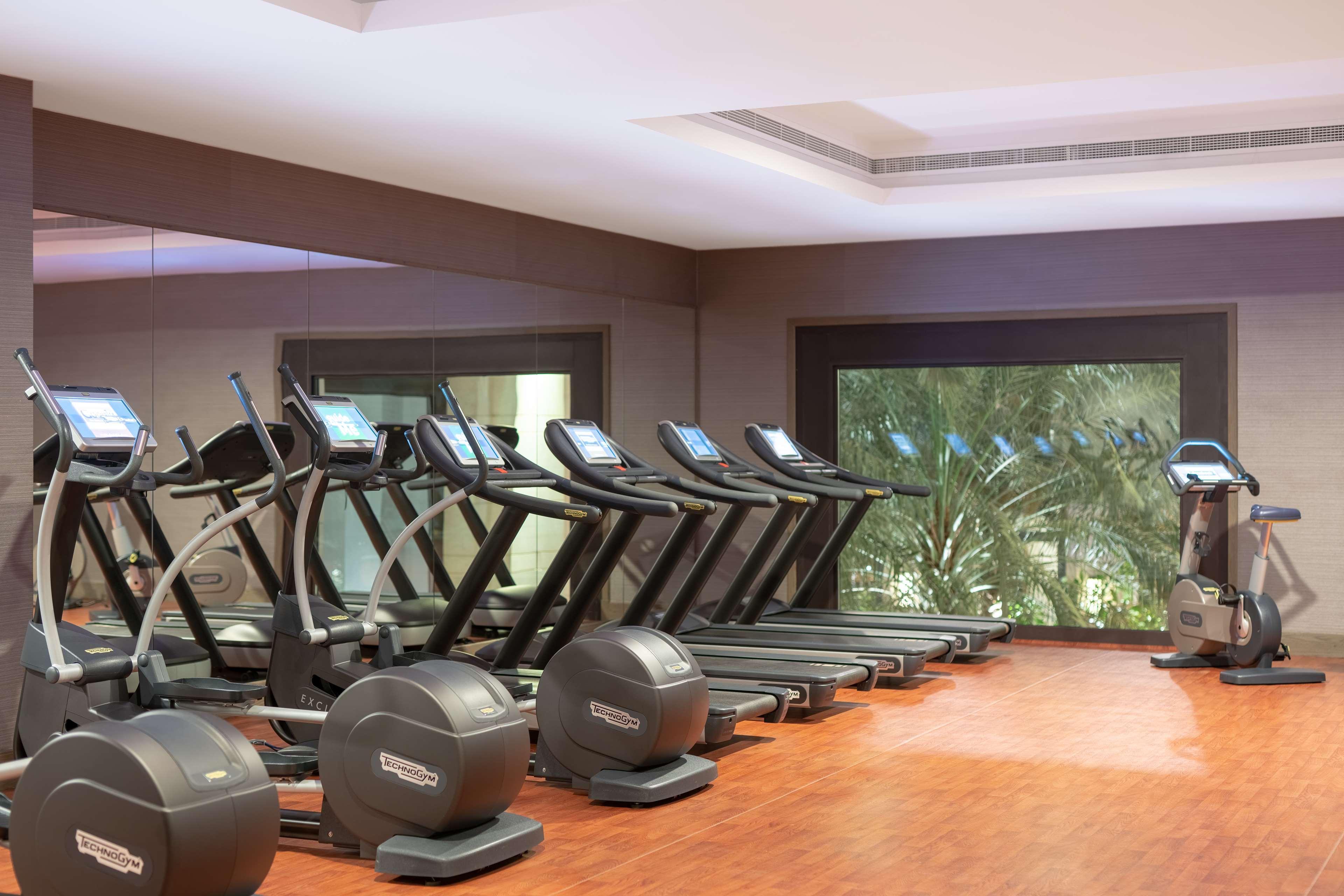 Radisson Collection Muscat, Hormuz Grand Ξενοδοχείο Εξωτερικό φωτογραφία The gym at the Taj Bengal