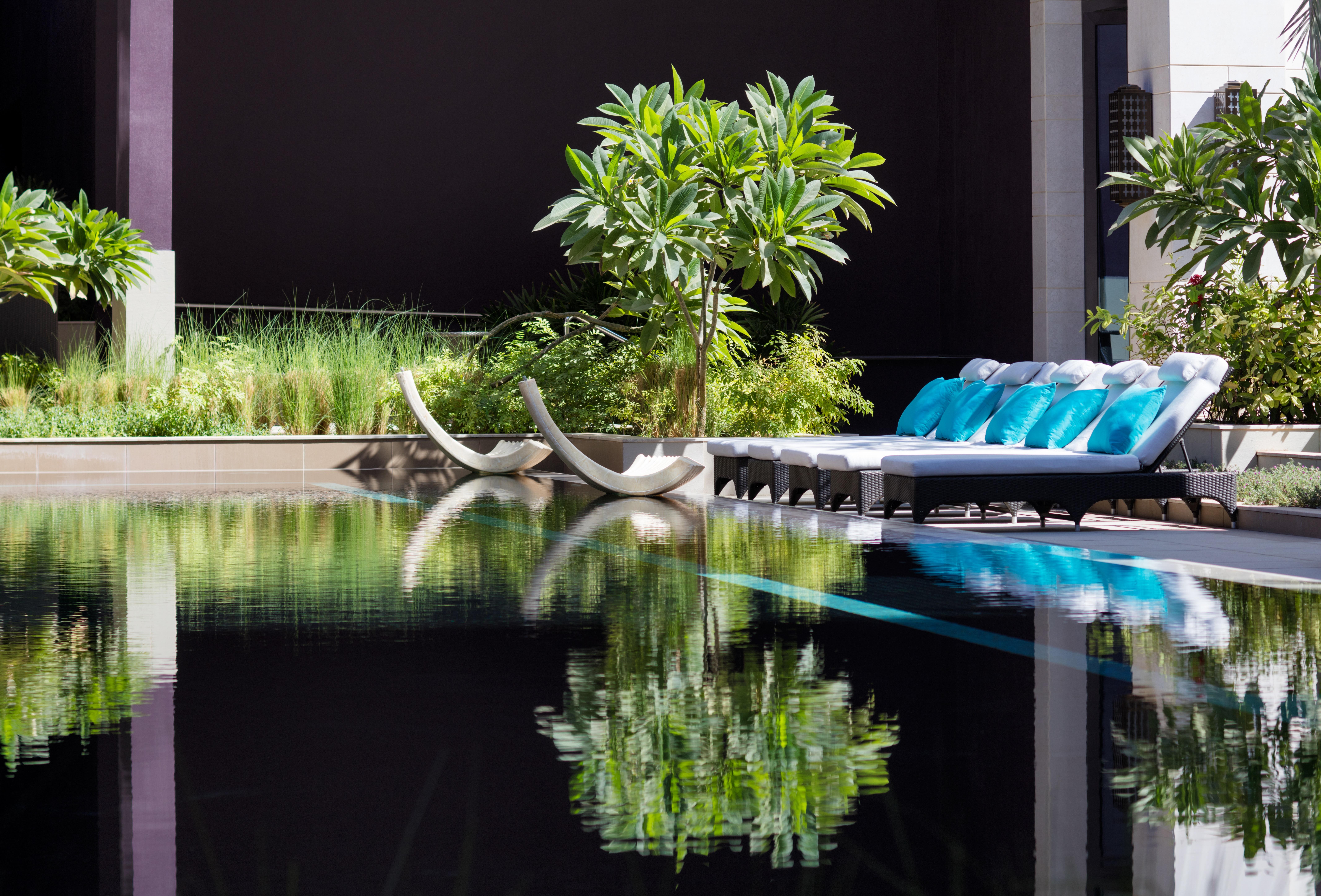 Radisson Collection Muscat, Hormuz Grand Ξενοδοχείο Εξωτερικό φωτογραφία The pool at the hotel