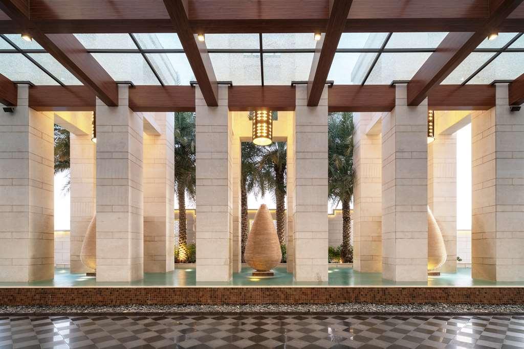 Radisson Collection Muscat, Hormuz Grand Ξενοδοχείο Εξωτερικό φωτογραφία The interior of the hotel