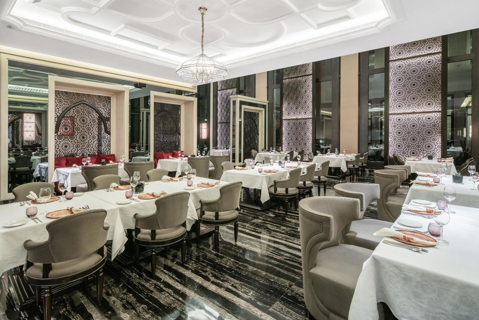 Radisson Collection Muscat, Hormuz Grand Ξενοδοχείο Εξωτερικό φωτογραφία The interior of the restaurant