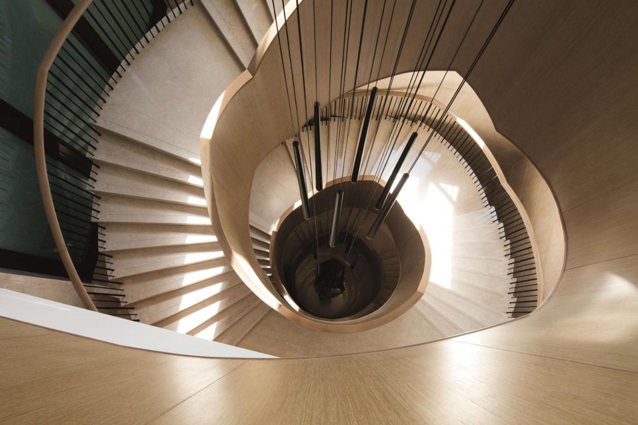 Radisson Collection Muscat, Hormuz Grand Ξενοδοχείο Εξωτερικό φωτογραφία Spiral staircase